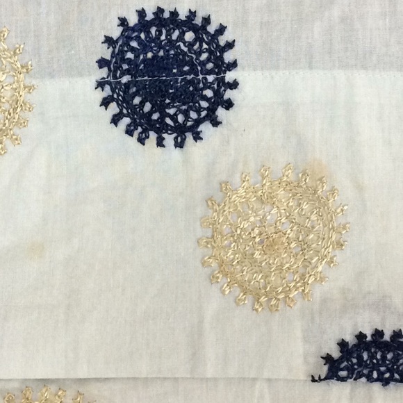 Cindy Lee brand deep-neck dress - Picture 7 of 7